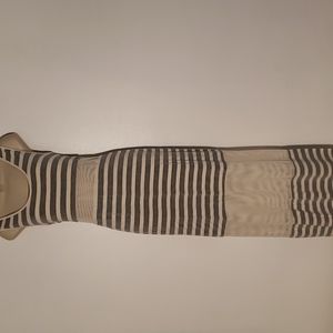 Chelsea & Theodore size M.    Maxi dress in excellent condition.